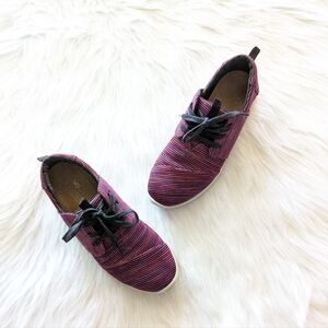 Toms Del Rey pink and purple lace up sneakers size 9.5